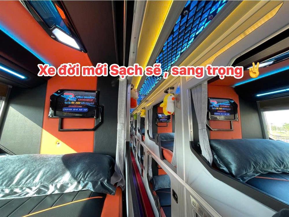 Bên trong xe giường nằm Limousine