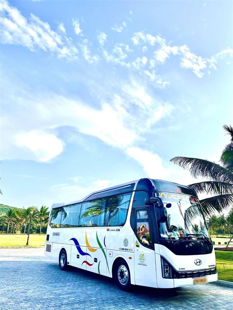 Xe khách 29 chỗ đi tour biển